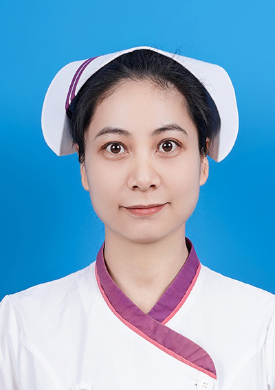 周海英