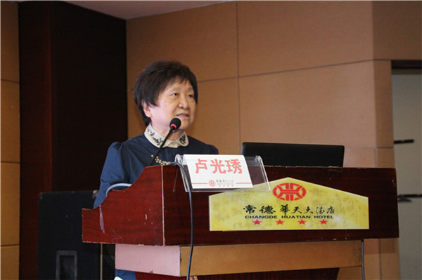 熊欣拍摄 (2).jpg